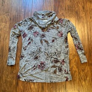 Maurices Gray Floral Long Sleeve Top